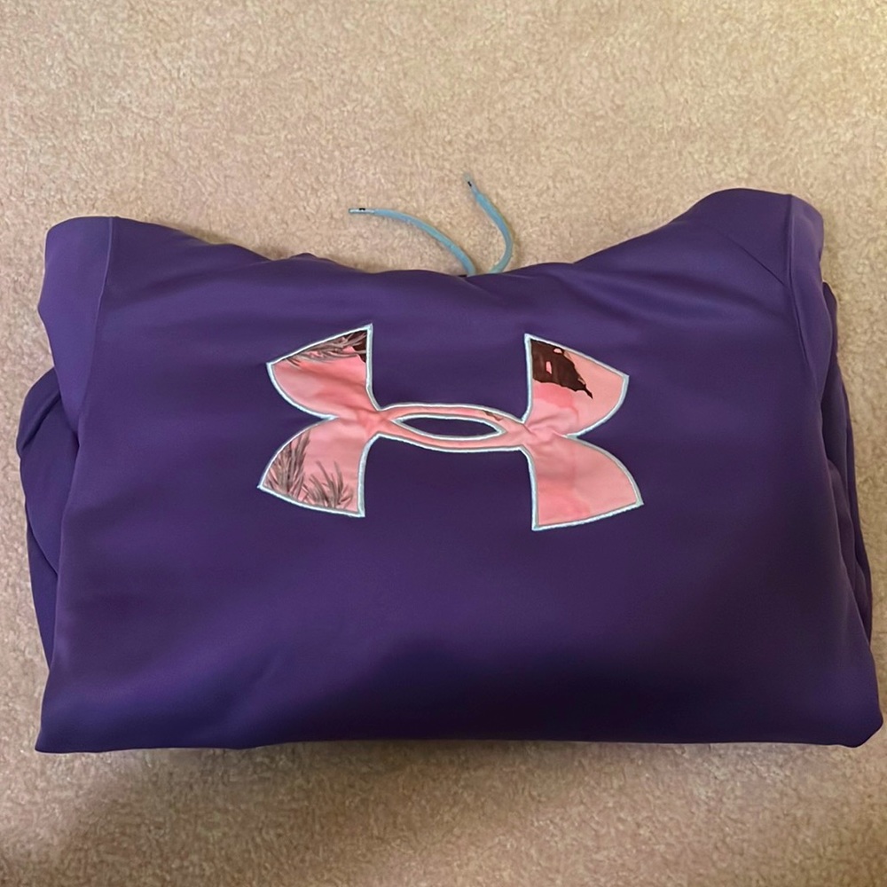 Under Armor Sweatshirt